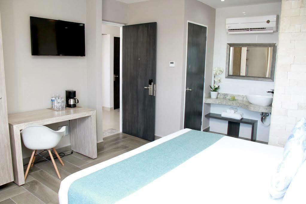 Bfh Attraction Deluxe Hotel Playa del Carmen Luaran gambar